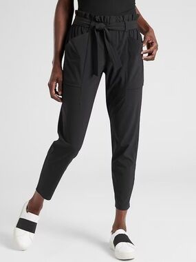 Athleta Trekkie Black High Waist Paperbag Pants Size 8